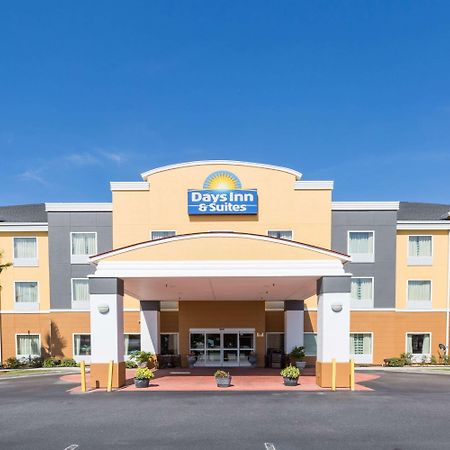 Days Inn & Suites By Wyndham Savannah North I-95 Порт Уентуърт Екстериор снимка