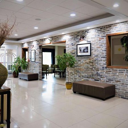 Days Inn & Suites By Wyndham Savannah North I-95 Порт Уентуърт Екстериор снимка