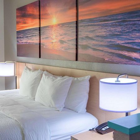 Days Inn & Suites By Wyndham Savannah North I-95 Порт Уентуърт Екстериор снимка