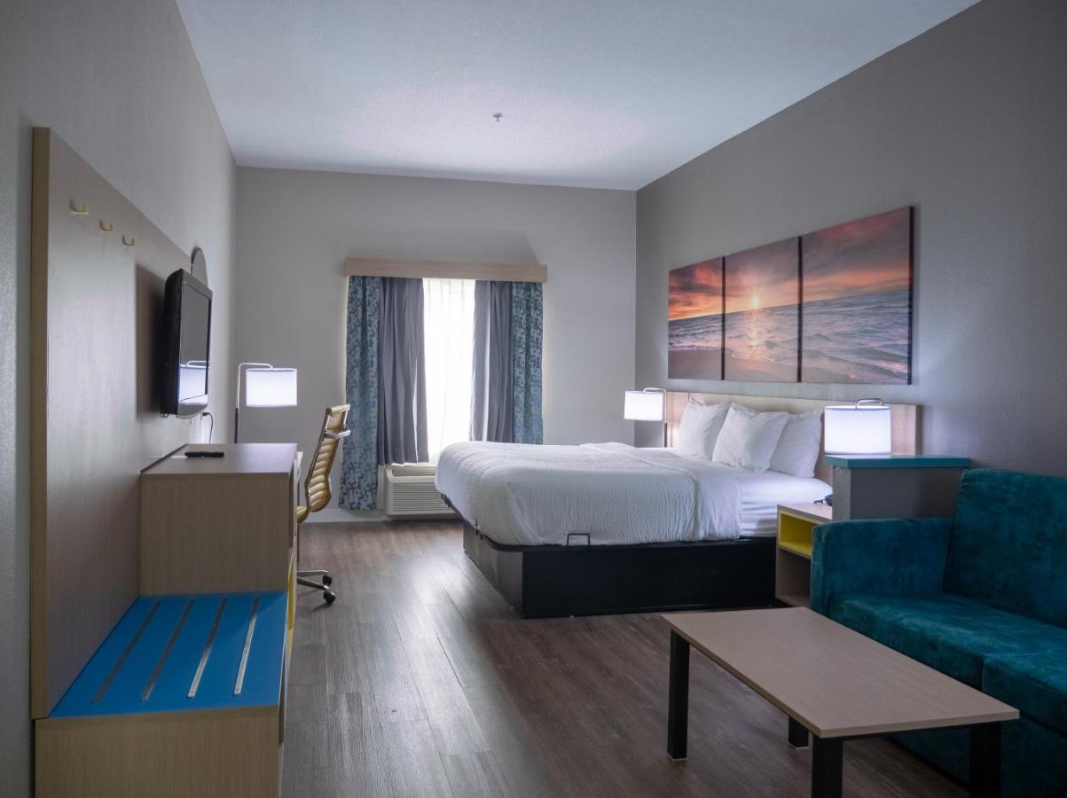 Days Inn & Suites By Wyndham Savannah North I-95 Порт Уентуърт Екстериор снимка