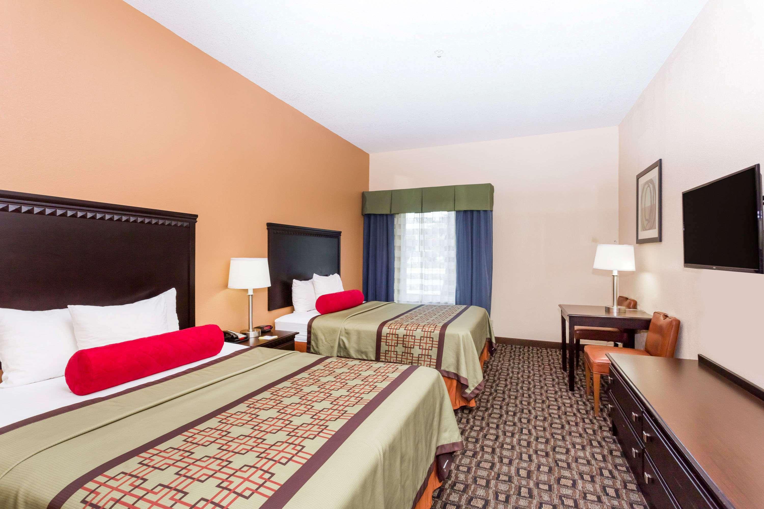 Days Inn & Suites By Wyndham Savannah North I-95 Порт Уентуърт Екстериор снимка