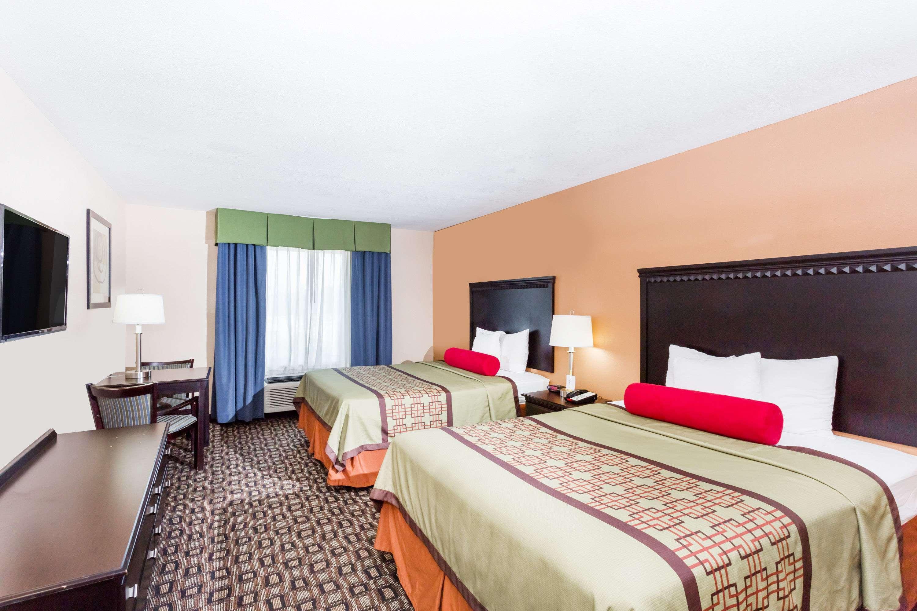 Days Inn & Suites By Wyndham Savannah North I-95 Порт Уентуърт Екстериор снимка