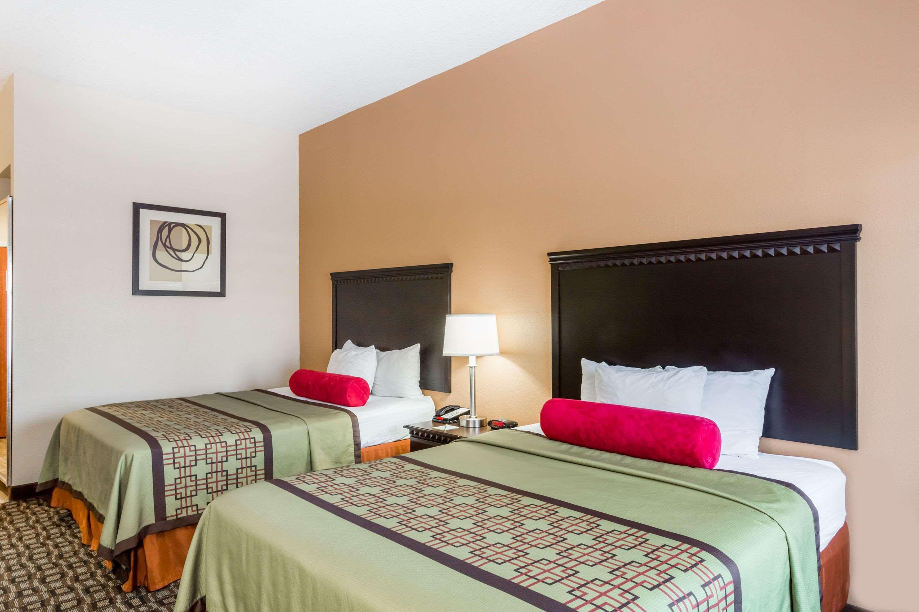 Days Inn & Suites By Wyndham Savannah North I-95 Порт Уентуърт Екстериор снимка