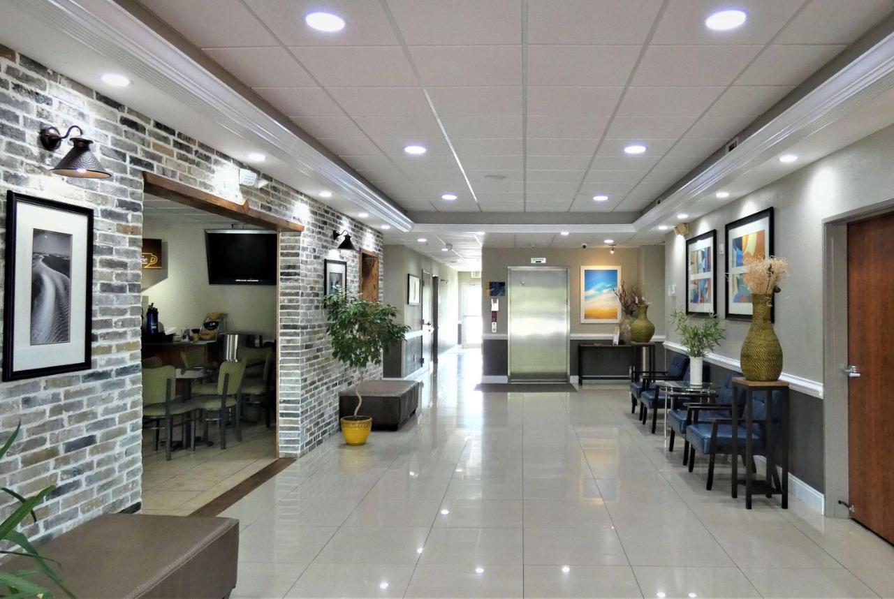 Days Inn & Suites By Wyndham Savannah North I-95 Порт Уентуърт Екстериор снимка