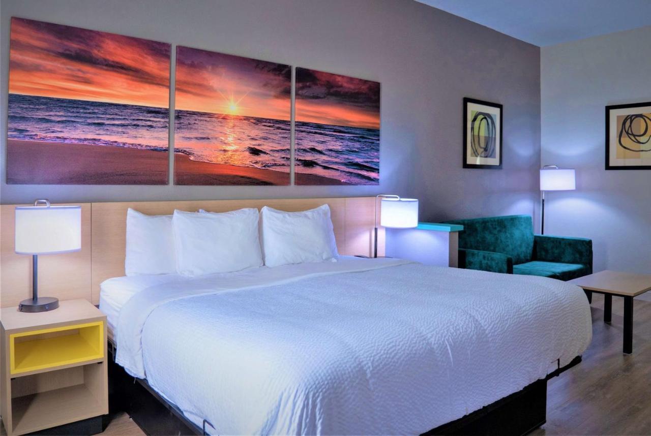 Days Inn & Suites By Wyndham Savannah North I-95 Порт Уентуърт Екстериор снимка