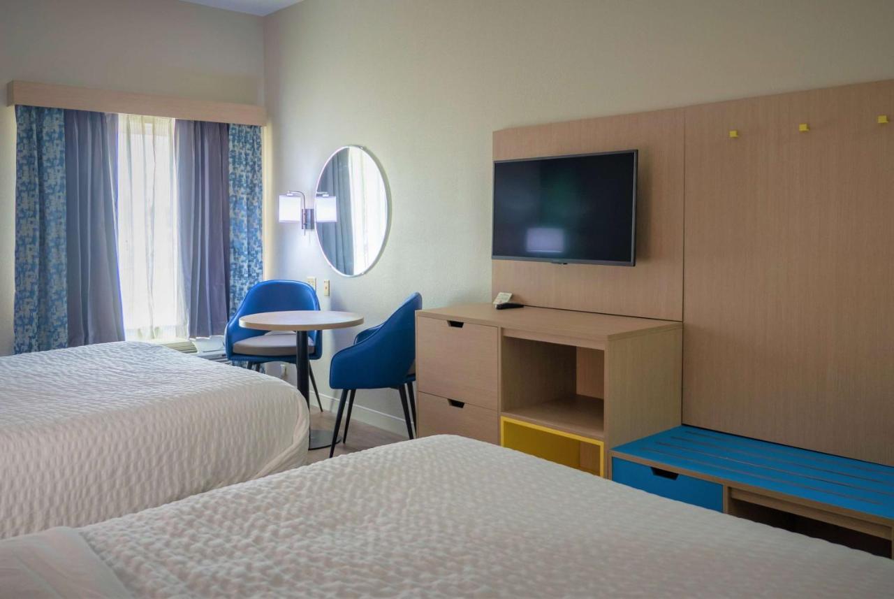 Days Inn & Suites By Wyndham Savannah North I-95 Порт Уентуърт Екстериор снимка