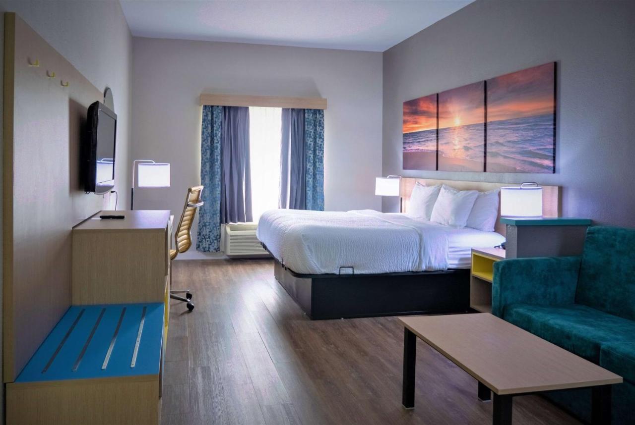 Days Inn & Suites By Wyndham Savannah North I-95 Порт Уентуърт Екстериор снимка