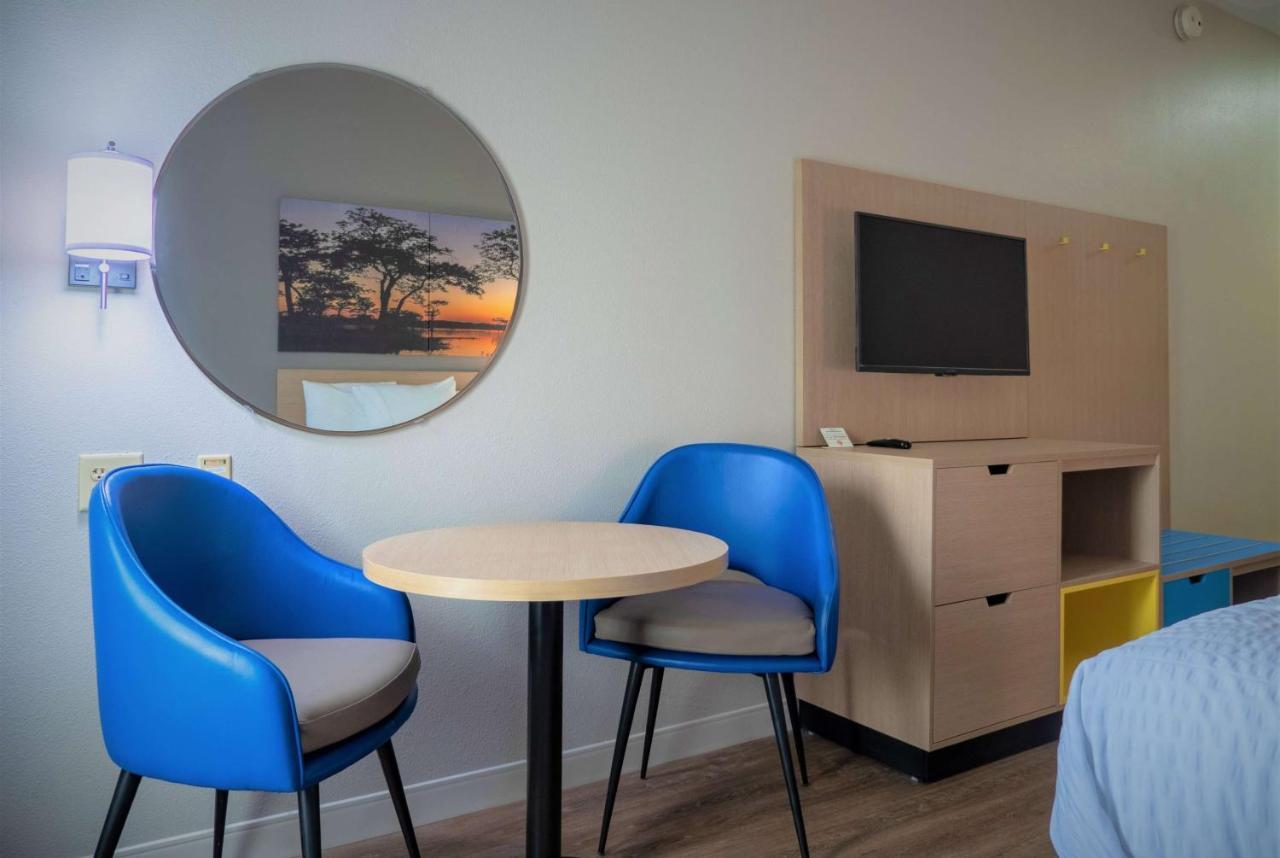 Days Inn & Suites By Wyndham Savannah North I-95 Порт Уентуърт Екстериор снимка