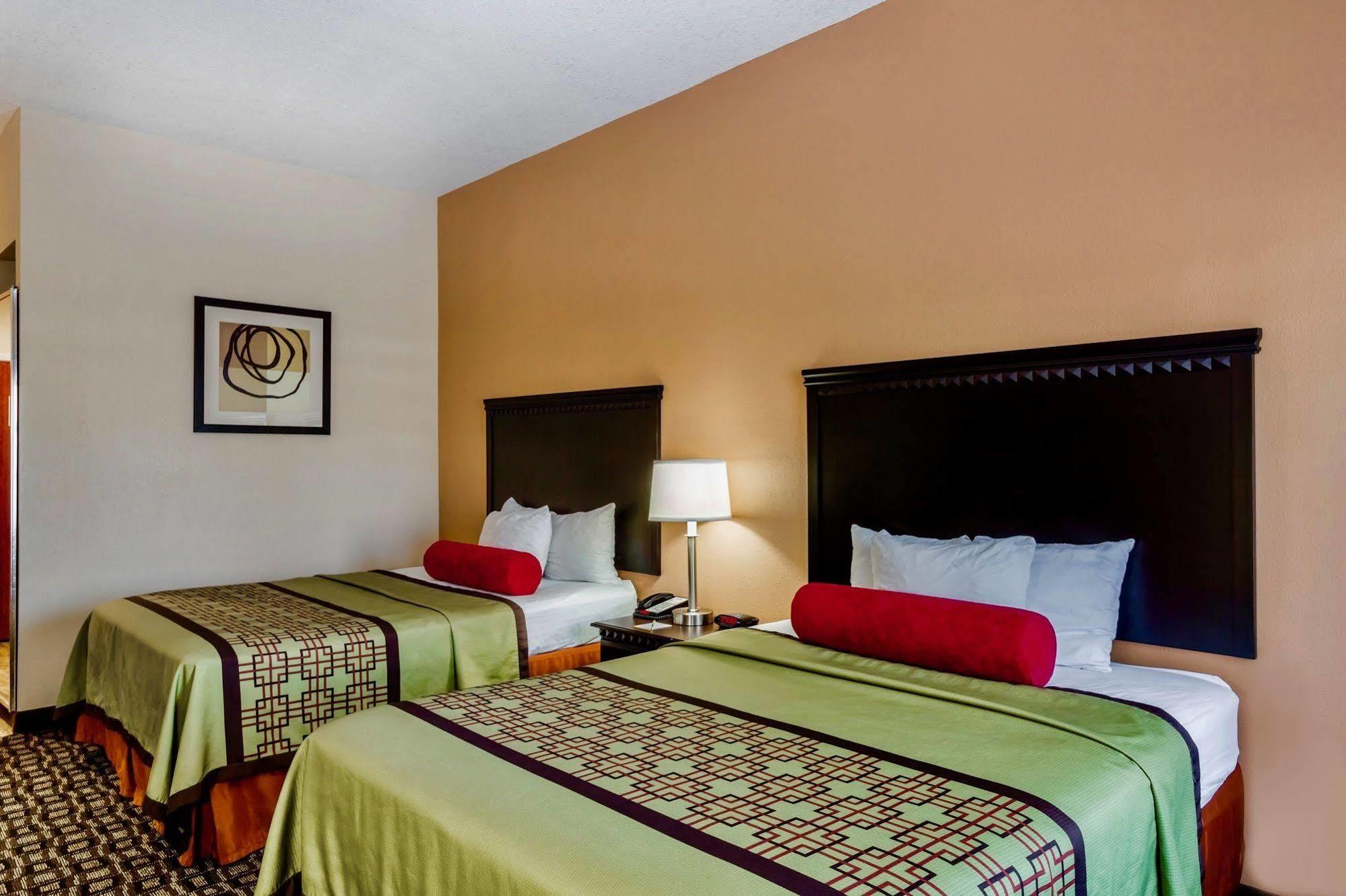 Days Inn & Suites By Wyndham Savannah North I-95 Порт Уентуърт Екстериор снимка